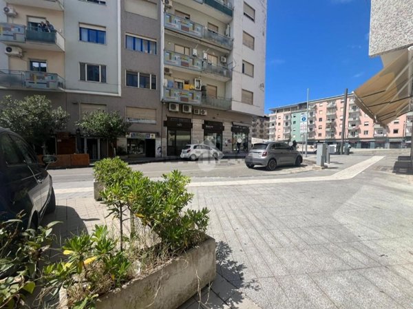 locale commerciale in vendita a Cosenza