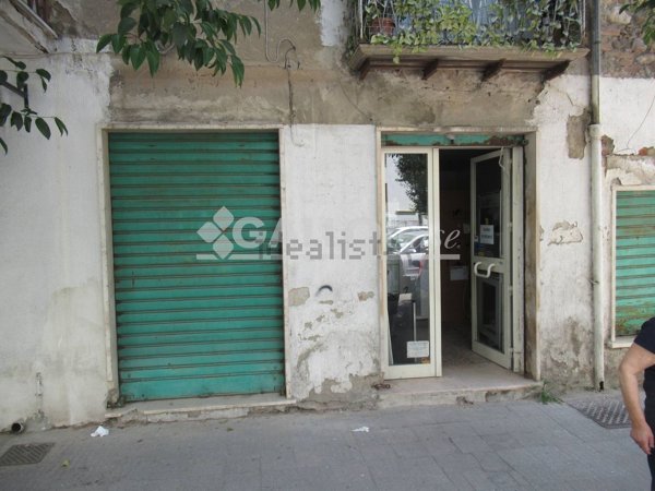 locale commerciale in vendita a Cosenza