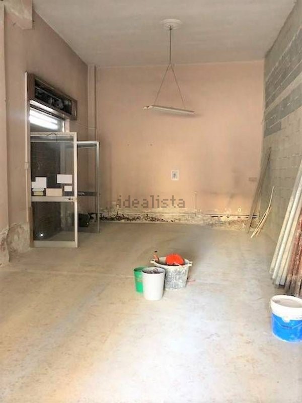 locale di sgombero in vendita a Cosenza in zona Cosenza Vecchia