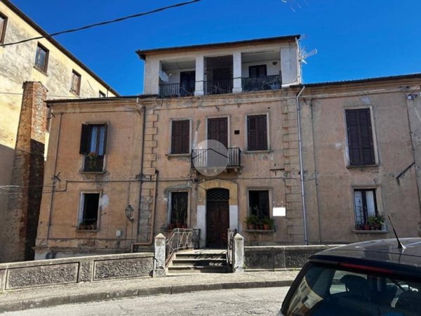 appartamento in vendita a Cosenza in zona Cosenza Vecchia