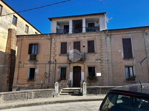 appartamento in vendita a Cosenza in zona Cosenza Vecchia
