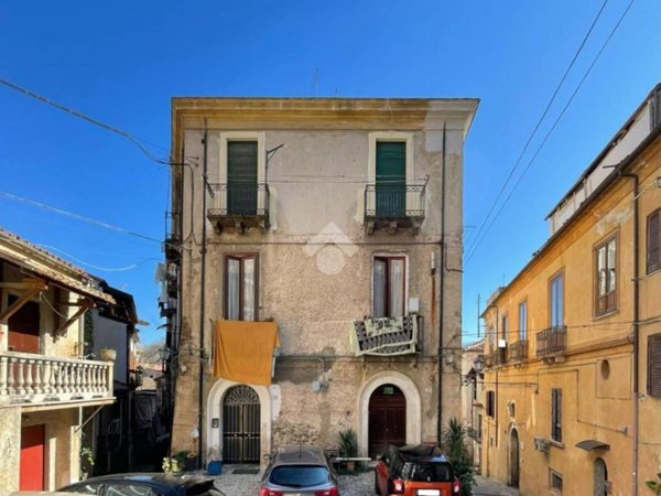 appartamento in vendita a Cosenza in zona Cosenza Vecchia