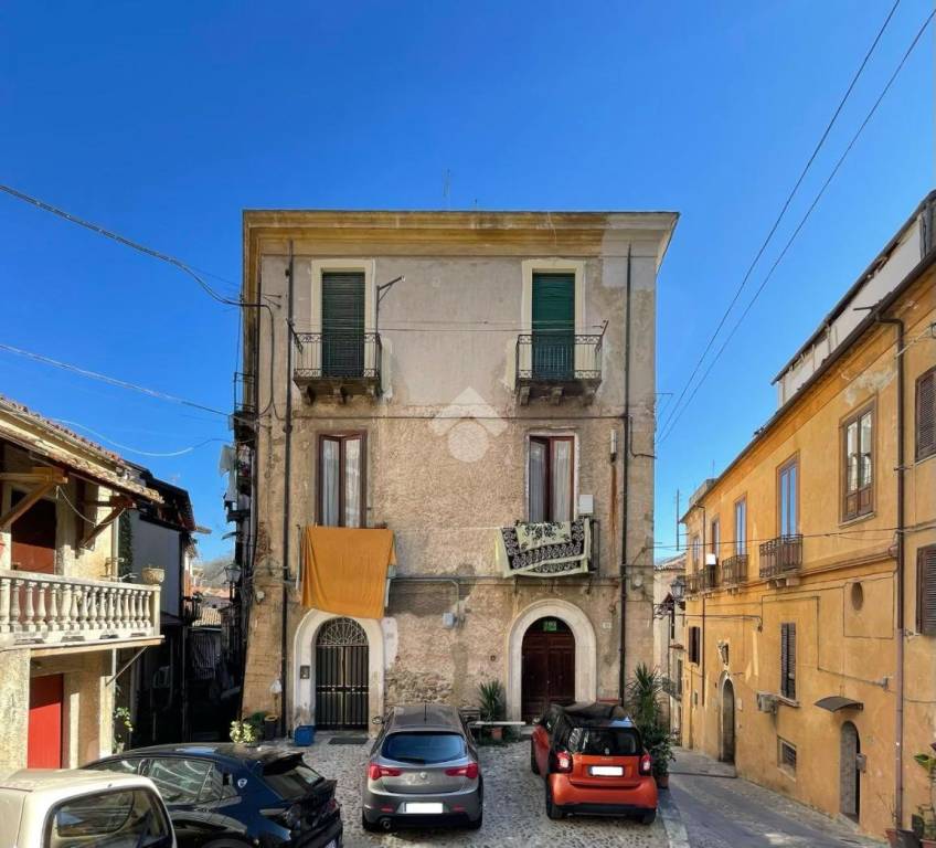 appartamento in vendita a Cosenza in zona Cosenza Vecchia