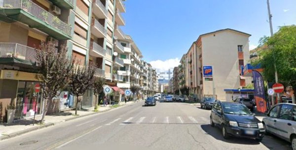 locale di sgombero in vendita a Cosenza