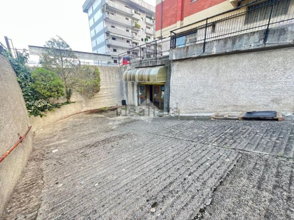 locale commerciale in vendita a Cosenza