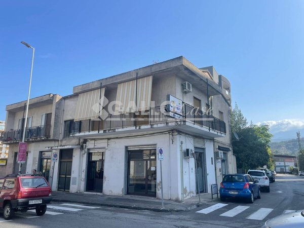 locale di sgombero in vendita a Cosenza