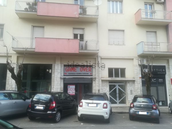 ufficio in vendita a Cosenza in zona Cosenza Vecchia