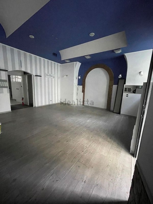 locale commerciale in vendita a Cosenza