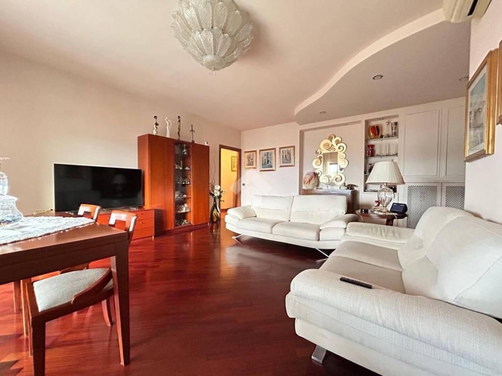 appartamento in vendita a Cosenza in zona Città 2000