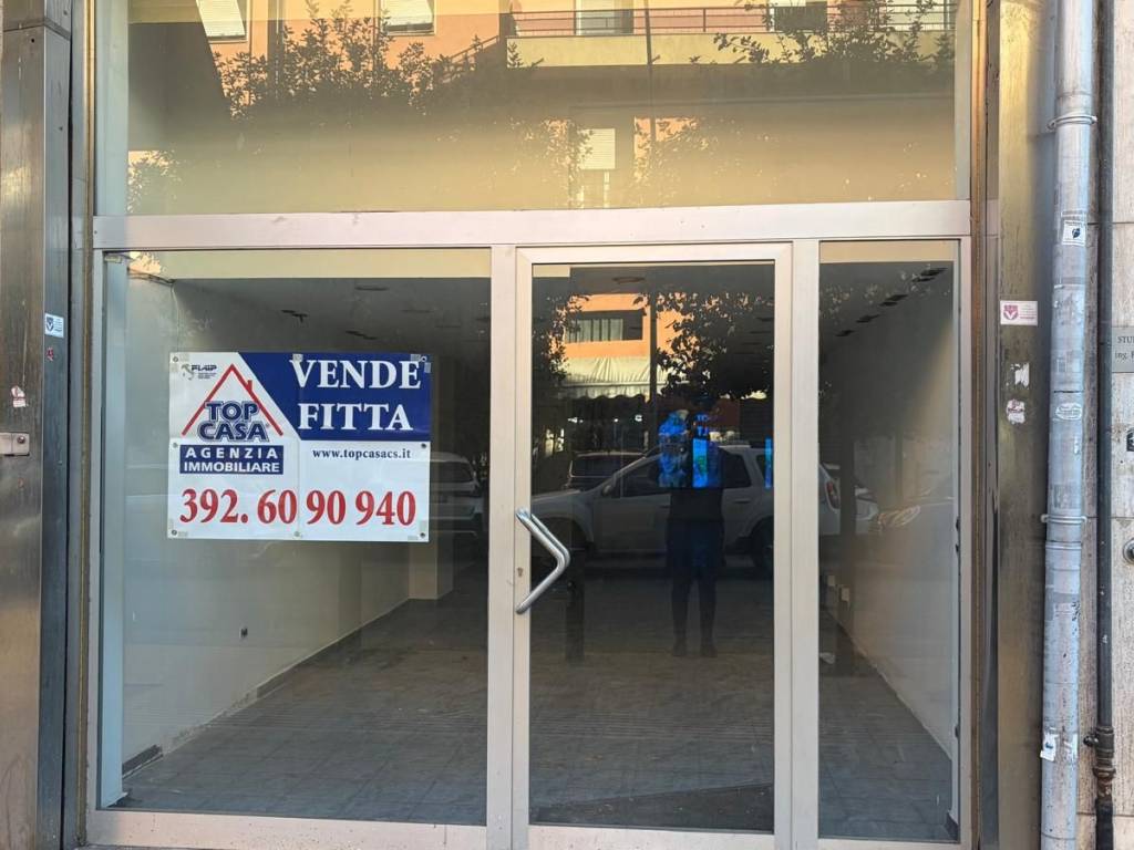 negozio in vendita a Cosenza