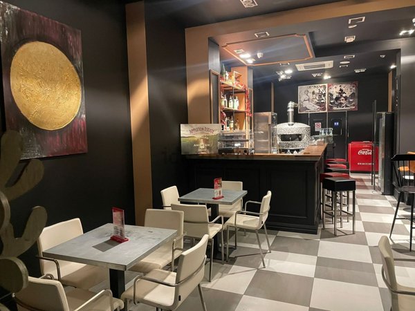 negozio in vendita a Cosenza in zona Cosenza Vecchia