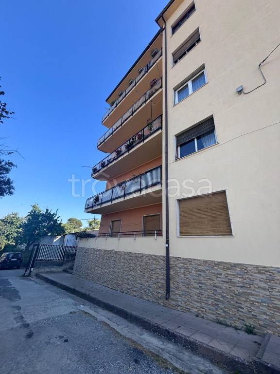 appartamento in vendita a Cosenza in zona Borgo Partenope