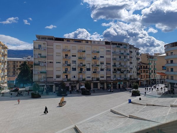 appartamento in vendita a Cosenza in zona Cosenza Vecchia