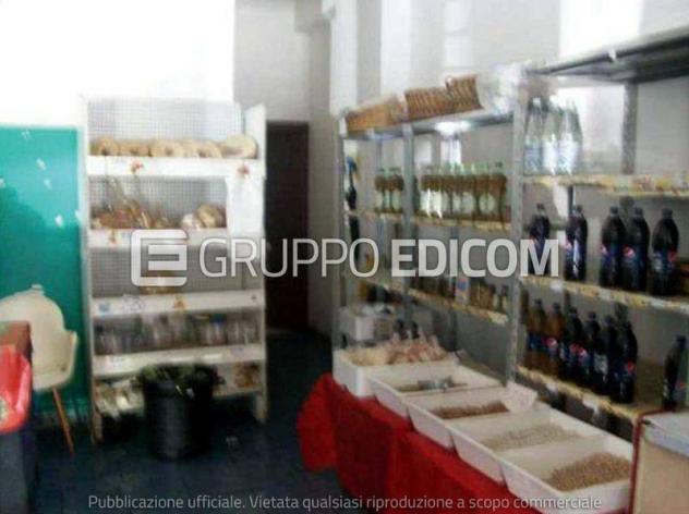 negozio in vendita a Cosenza in zona Via Popilia