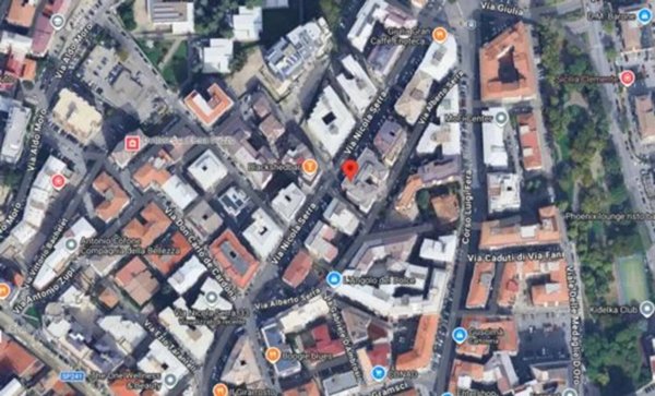 negozio in vendita a Cosenza in zona Cosenza Vecchia