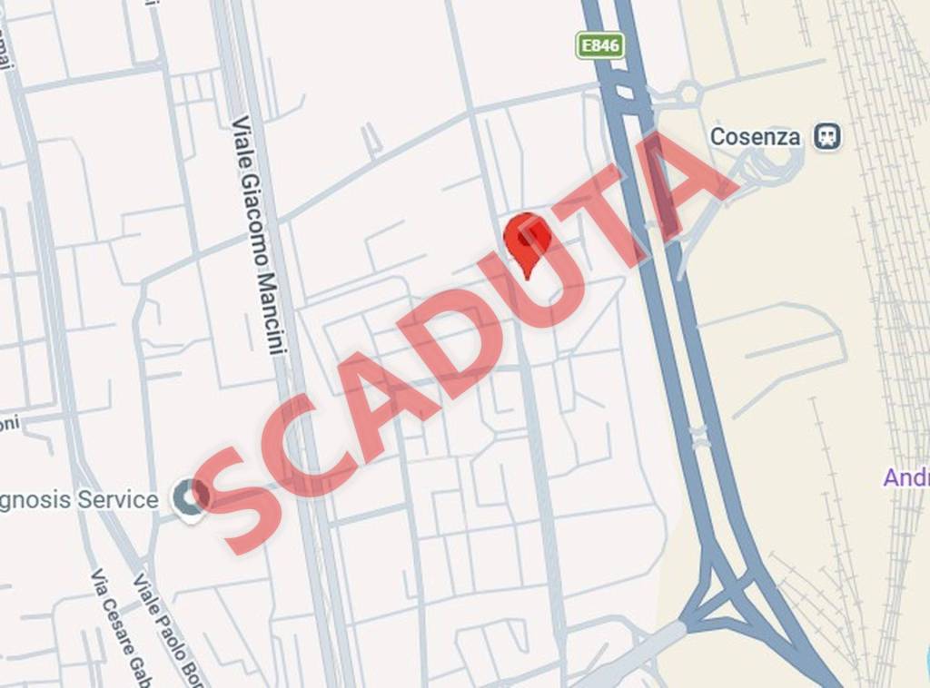 negozio in vendita a Cosenza in zona Via Popilia