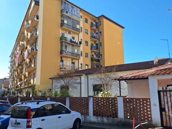 appartamento in vendita a Cosenza in zona Città 2000