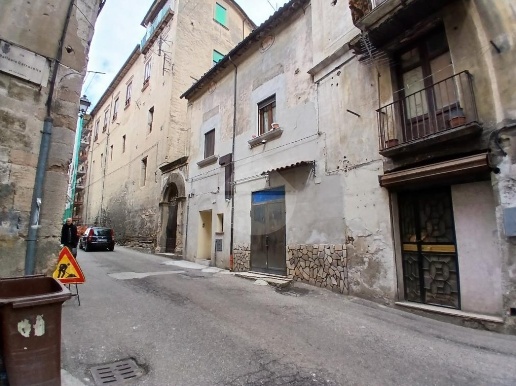 appartamento in vendita a Cosenza in zona Cosenza Vecchia