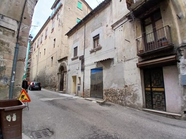 appartamento in vendita a Cosenza in zona Cosenza Vecchia