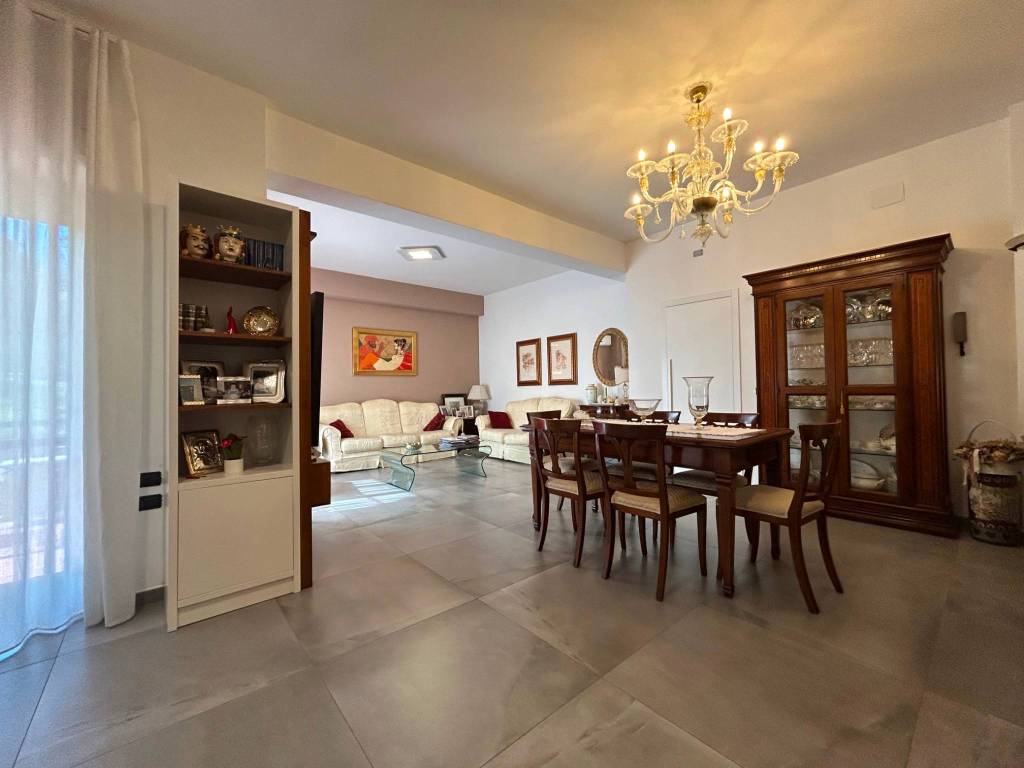 appartamento in vendita a Cosenza in zona Città 2000