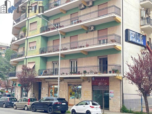 negozio in vendita a Cosenza