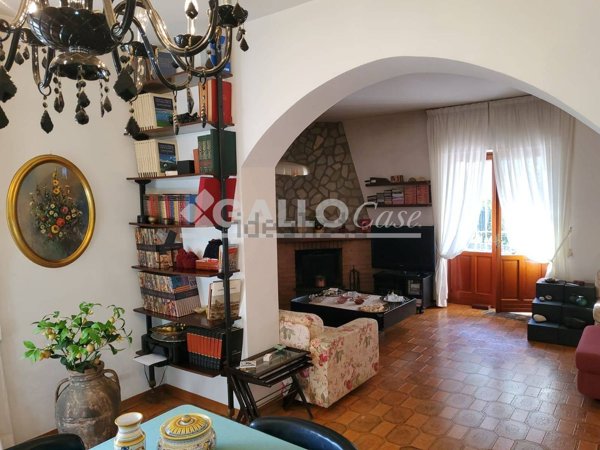 casa indipendente in vendita a Cosenza