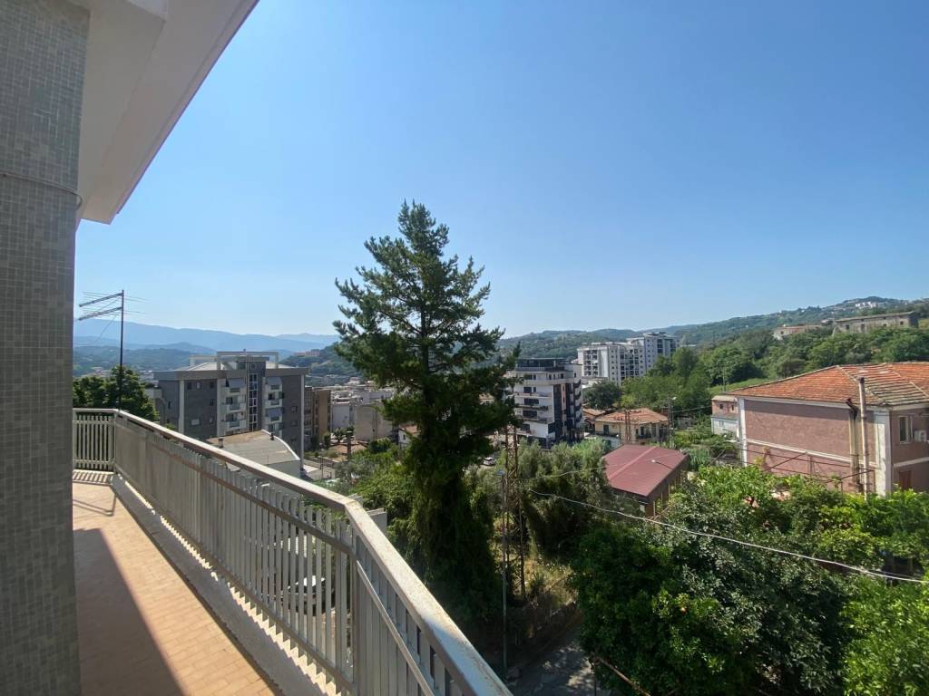 appartamento in vendita a Cosenza in zona Panebianco