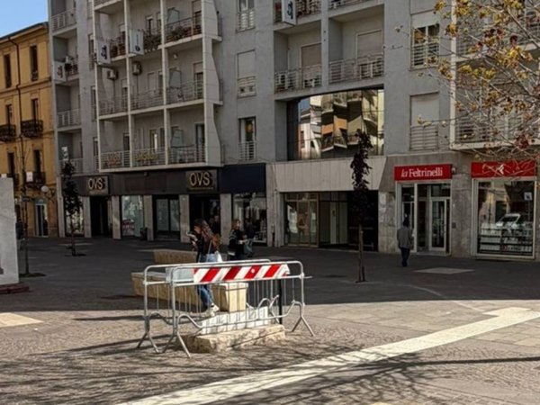 negozio in vendita a Cosenza