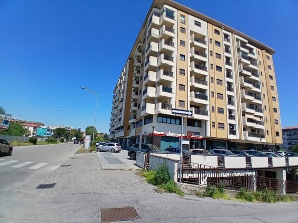 appartamento in vendita a Cosenza in zona Panebianco