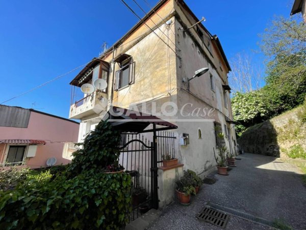 appartamento in vendita a Cosenza in zona Gergeri