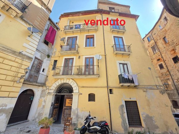 appartamento in vendita a Cosenza in zona Cosenza Vecchia