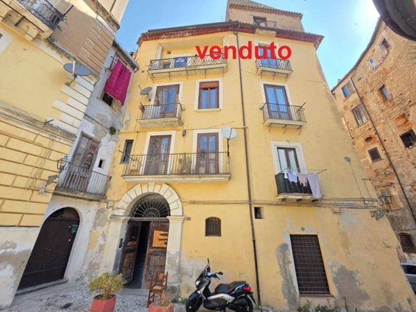 appartamento in vendita a Cosenza in zona Cosenza Vecchia