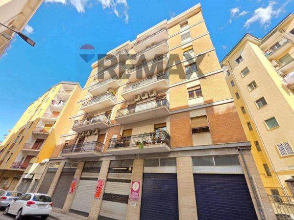 locale commerciale in vendita a Cosenza