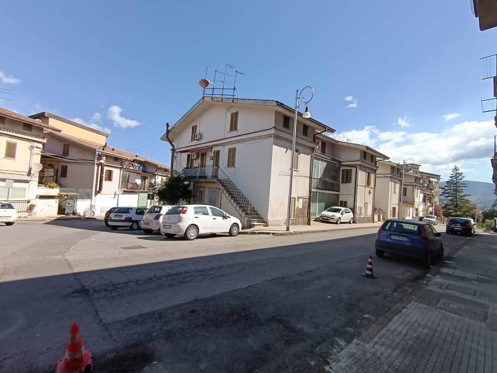 appartamento in vendita a Cosenza in zona Città 2000