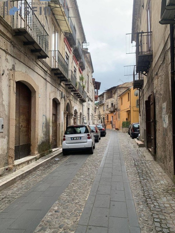 appartamento in vendita a Cosenza in zona Cosenza Vecchia