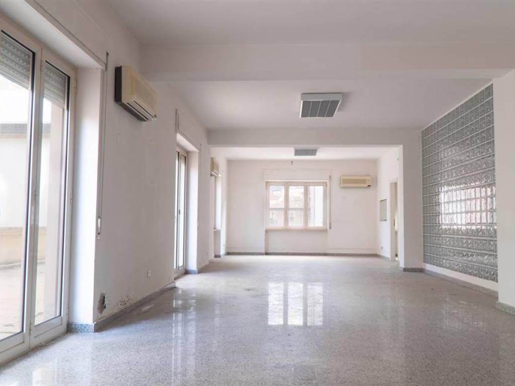 appartamento in vendita a Cosenza in zona Cosenza Vecchia