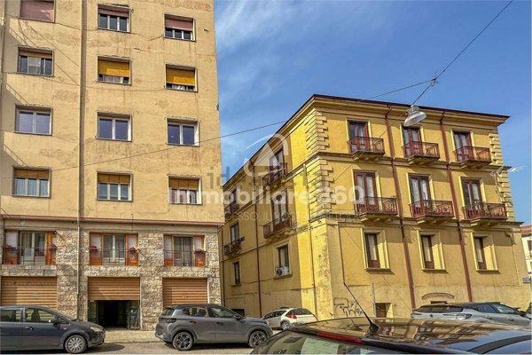 locale di sgombero in vendita a Cosenza