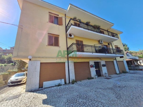appartamento in vendita a Cosenza in zona Donnici