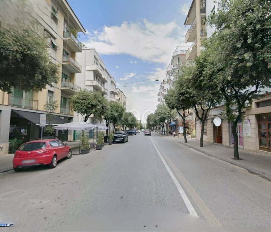 negozio in vendita a Cosenza in zona Cosenza Vecchia