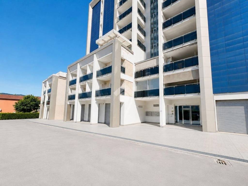 appartamento in vendita a Cosenza in zona Via Popilia