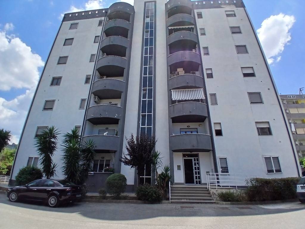 appartamento in vendita a Cosenza in zona Via Popilia