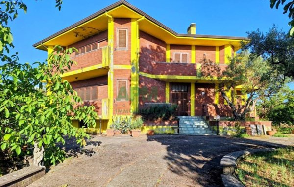 casa indipendente in vendita a Cosenza in zona Donnici