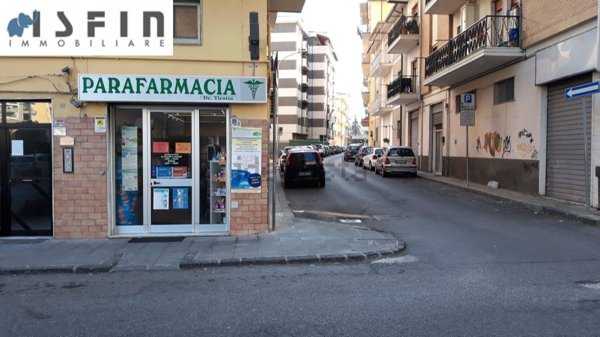 negozio in vendita a Cosenza in zona Panebianco