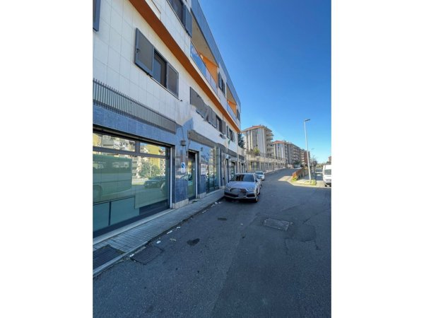 locale commerciale in vendita a Cosenza
