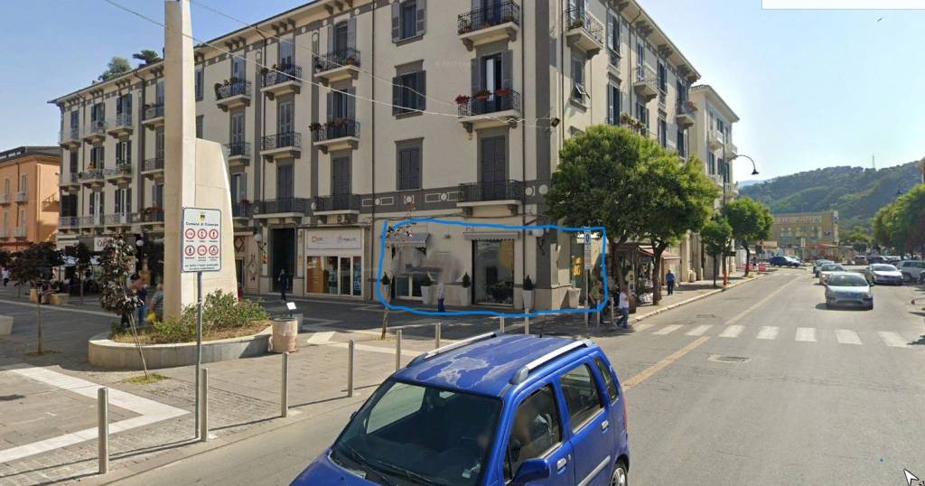 negozio in vendita a Cosenza