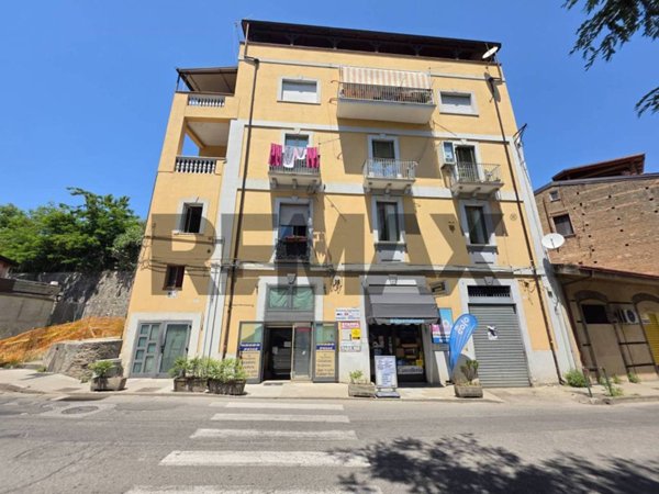 negozio in vendita a Cosenza
