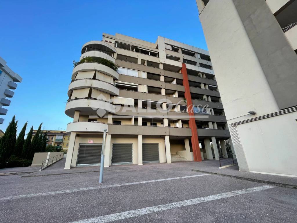 appartamento in vendita a Cosenza in zona Via Popilia