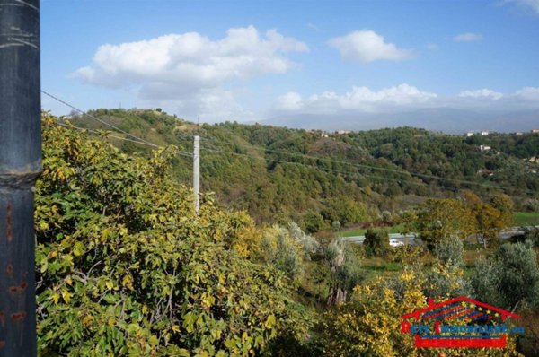 casa indipendente in vendita a Cosenza in zona Falco
