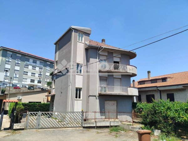 appartamento in vendita a Cosenza in zona Città 2000