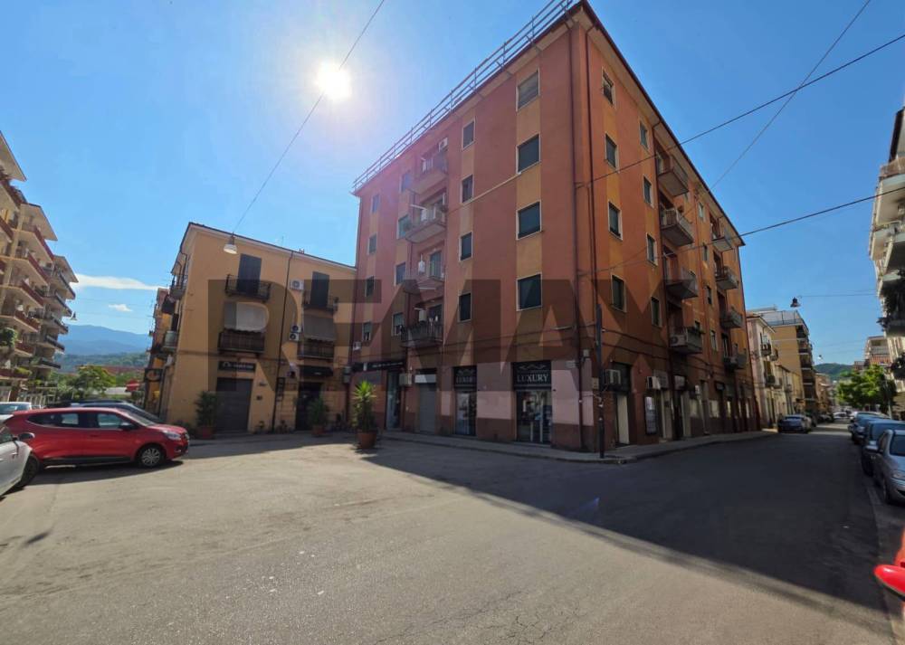 appartamento in vendita a Cosenza in zona Cosenza Vecchia